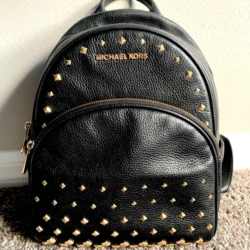 Micheal Kors Abbey